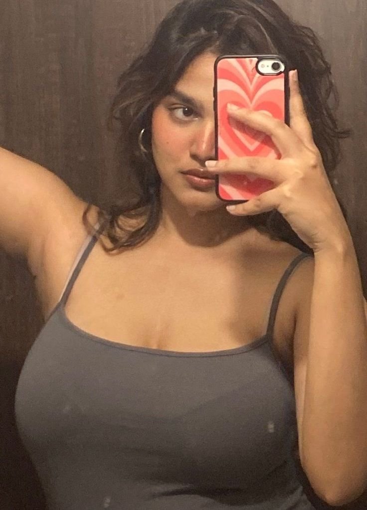 Rashmi – Premium Model Service Near Deula